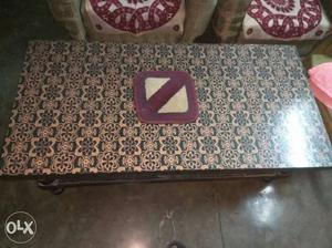 Mica top centre table in good condition