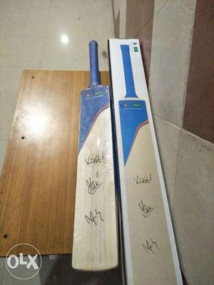 This is oppo collective bat f3 edition