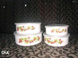 White ceramic food containers.last price 250.one year old.