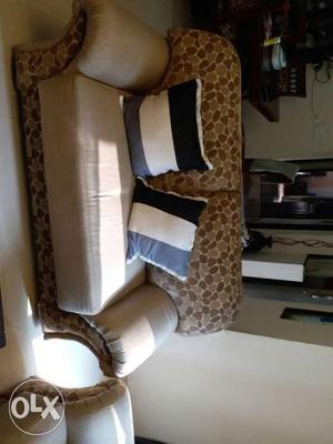 7 seater sofa in new condition