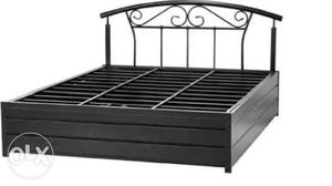 Brand new metal hydrolic metal bed with storage..power