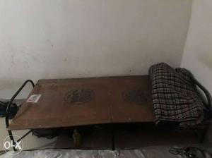 Folding bed (6*3) good condition