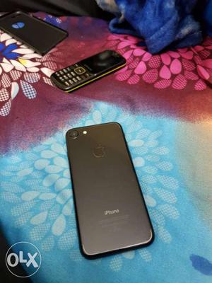 IPhone 7 32GB 5 Months old. Scratchless in good