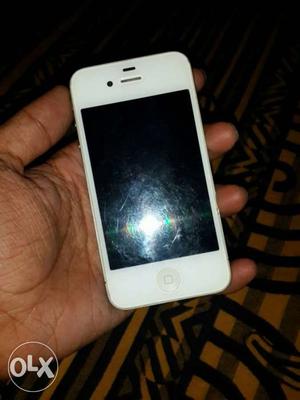 Iphone 4s 16Gb 100% Condition with only cable No