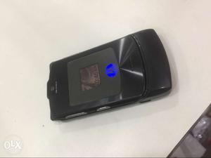 Motorola v3 i with original charger