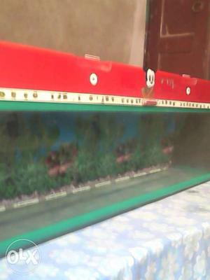 One fish tank two cover,size L4ft/H1ft/S9",