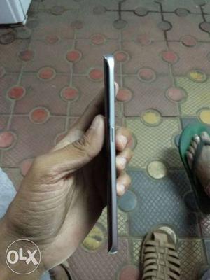 S6 Edge bought from dubai 1yr used.. no scratch
