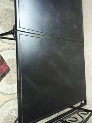 This is a new bed hardly used. i want sell this