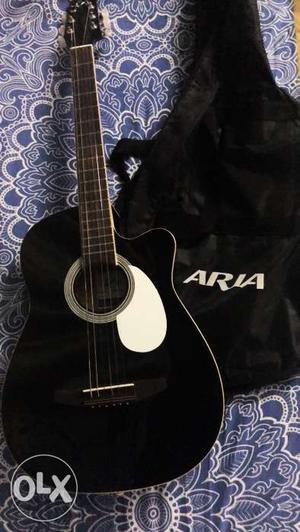Accoustic black and white guitar 3 years old,