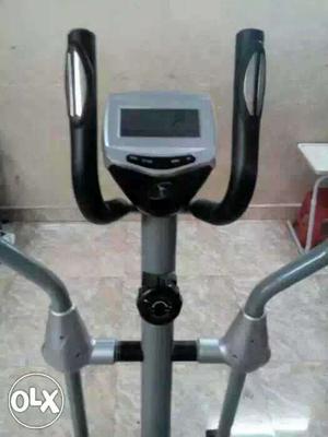 Elliptical cross Trainer in excellent conditions.
