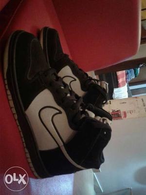 New Nike Basketball Shoes size 8 Almost Unused