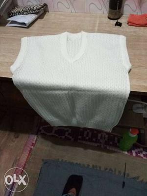 Unused pure white pullover for gents size-38