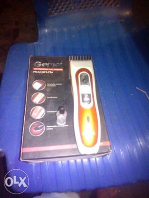 White And Brown Hair Clipper