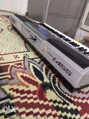 Yamaha keyboard i455