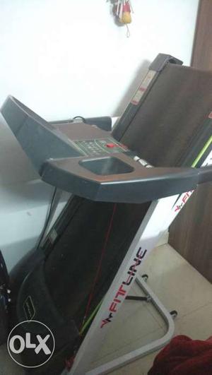 Fitline motorized automatic Treadmill. Very good condition.