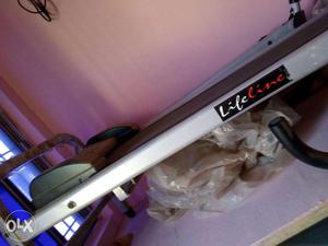 Manual treadmill in working condition