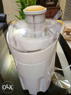 Prestige Make Fruit and Vegitable Juicer...hardly