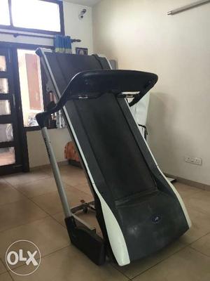 Reebok Treadmill working in good condition. 6yrs