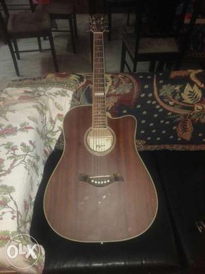 Tagima Semi Acoustic Guitar in excellent confition