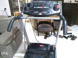 Wega Fitness Treadmill W890