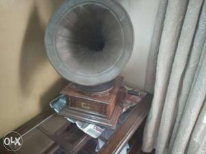 Antique piece.. gramphone for urgent sell.. going