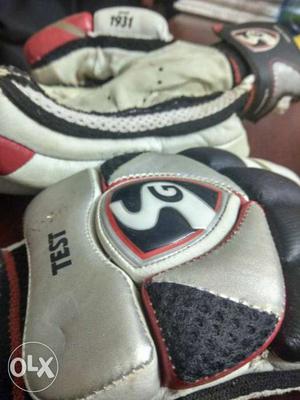 Brand - SG,test gloves youth-size negotiable