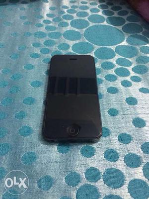 Iphone 5,, 64 gb,, imported,, good condition,,
