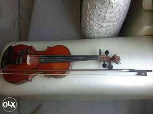 KAPS Violin Full Size one year old with good