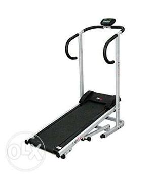 Manual treadmill for fitness