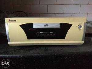 Microtek inverter 800 VA in good working condition with