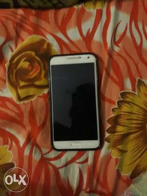 Samsung e7 3g mobile mint condition box and