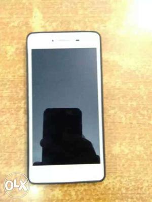 Vivo y51 l volte 1 year old with bill, box, charger