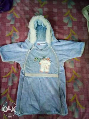 Baby's Blue And White Scoop-neck Hooded Suit