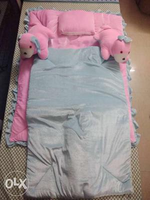Brand new Infant bedding set-1 pillow, 2 side