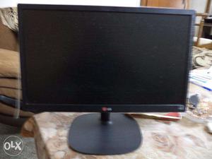 Full HD 22" LED monitor in brand new condition