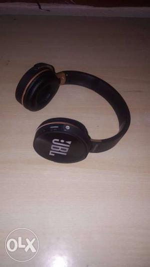 Jbl wireless with pendrivd sd card amd bluetooth