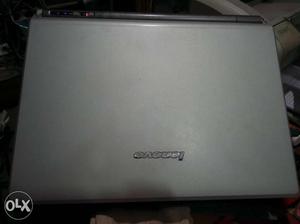 Laptop Lenovo  Y 500 core2duo Centrino 2 gb