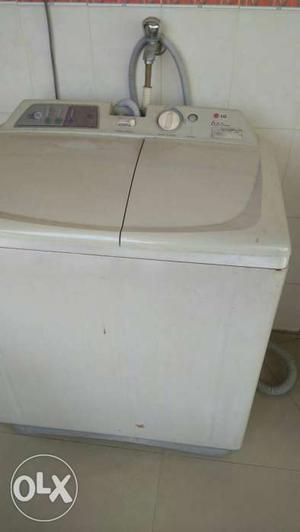 Lg washing machine semi automatic. 6.5 kg