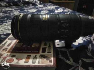 Nikon  mm f 2.8 vr2 for sale. the lens is