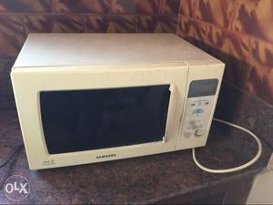 Samsung Microwave in perfect condition