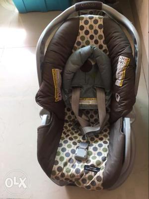 Sparingly used Graco brand car seat for 0-3 yrs