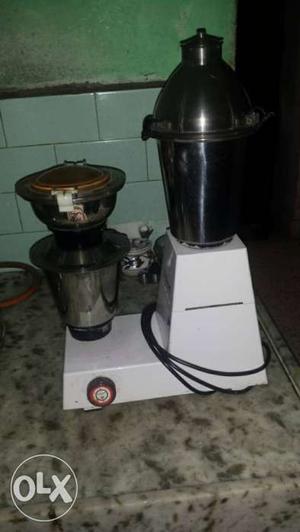 Sumit food processor in good condition