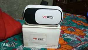 White And Black VR Box With Box