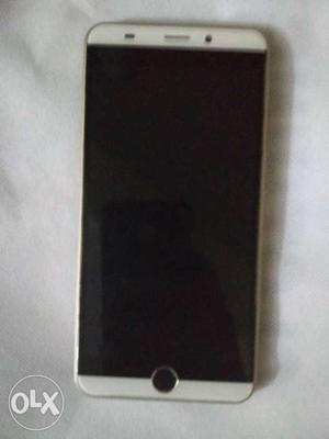 Good condition one year old 4G smartphone