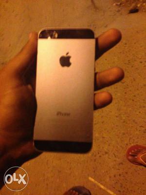 Iphone 5s..brand new condition gud phone with