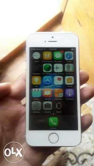 Iphone5s white 16gb very nice condition 15mnth