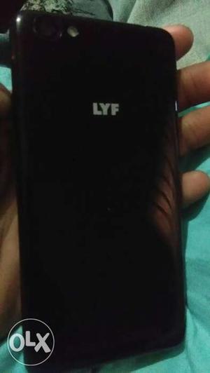 Lyf flame 1 1 gb ram 8gb rom 4g with all