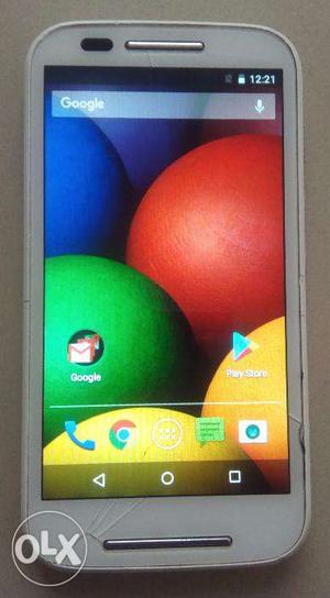 Moto E White, Lolipop Version, 3G-Dual, One Hand Use With