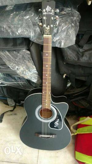 Black color hollow semi acoustic guitar, amazing