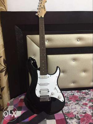 Brand new Yamha Guitar with Amp urgent sale